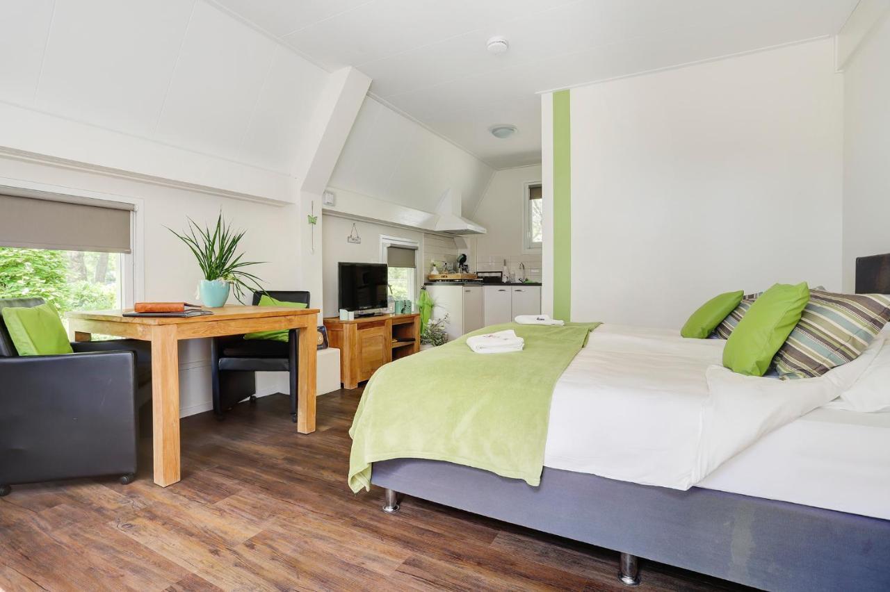 Bed and Breakfast Rheezerstee Экстерьер фото
