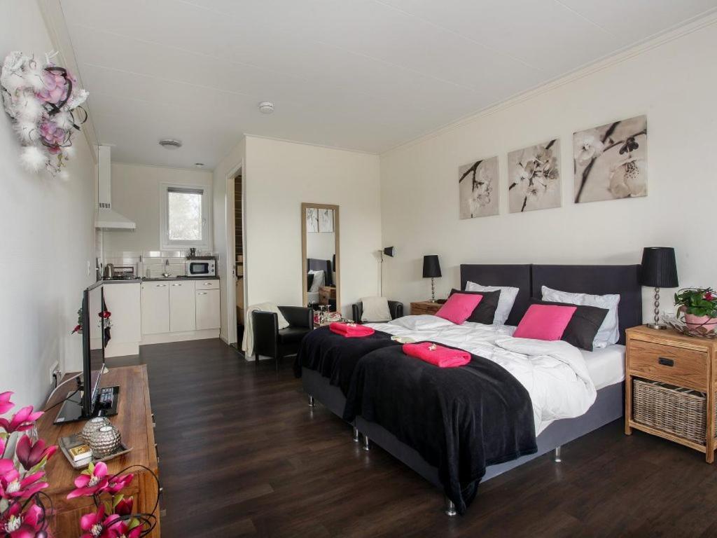 Bed and Breakfast Rheezerstee Экстерьер фото