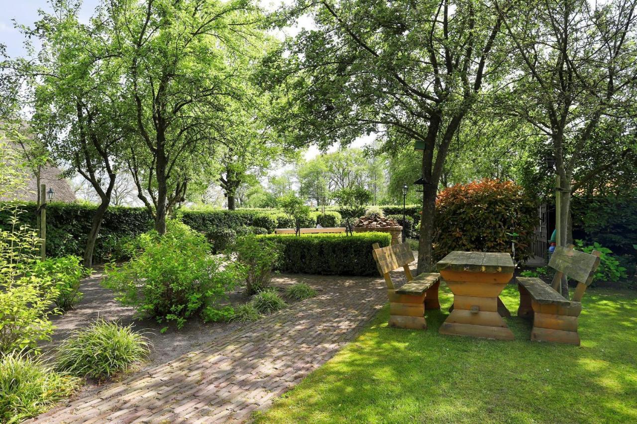 Bed and Breakfast Rheezerstee Экстерьер фото