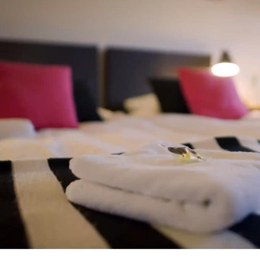 Bed and Breakfast Rheezerstee Экстерьер фото