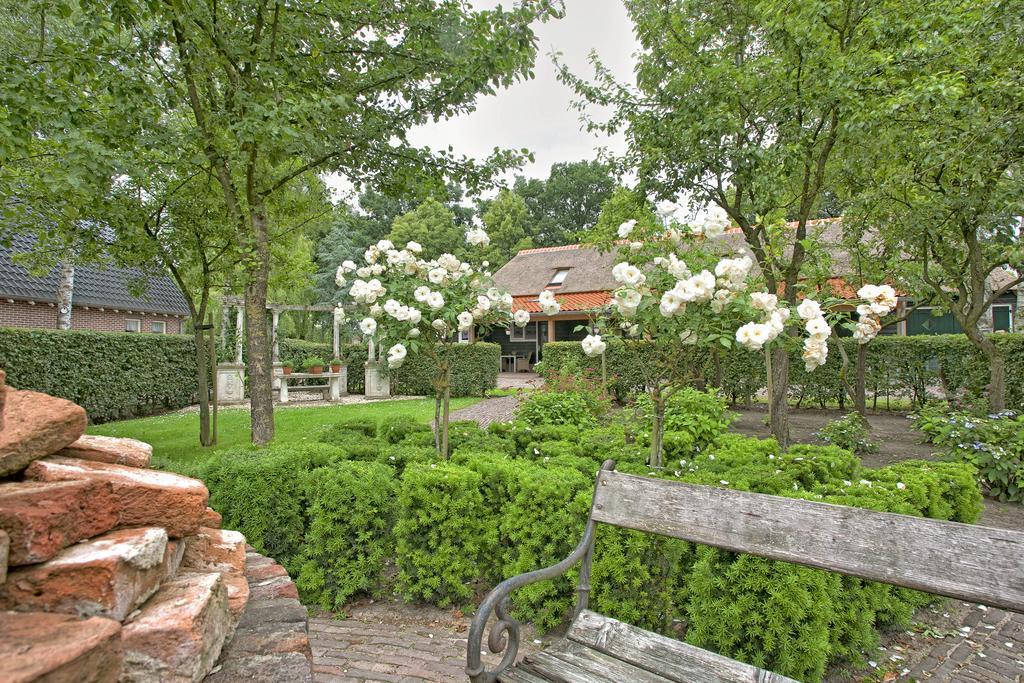 Bed and Breakfast Rheezerstee Экстерьер фото