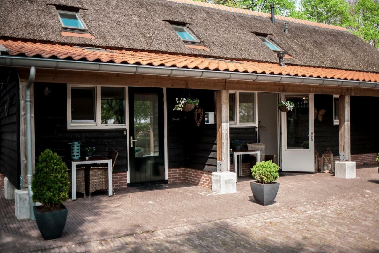 Bed and Breakfast Rheezerstee Экстерьер фото